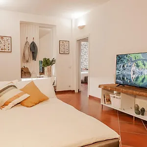 Appartamento Re Di 43, Roma