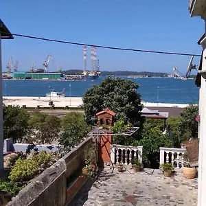 Maja , Pula Kroatien
